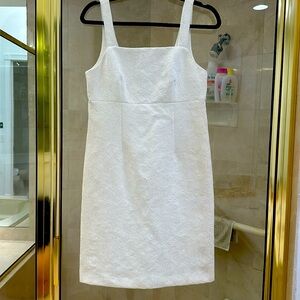 White size 4 sleeveless summer dress